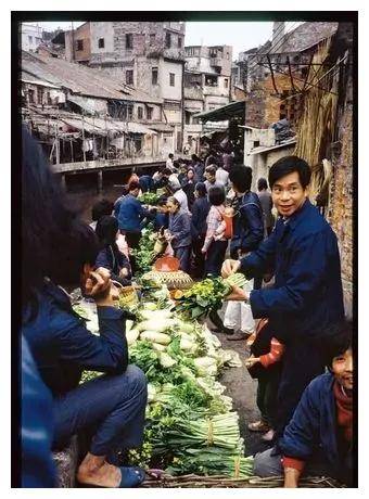 在七十年代，十块钱人民币能买到什么