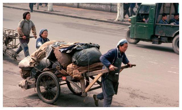 在七十年代，十块钱人民币能买到什么