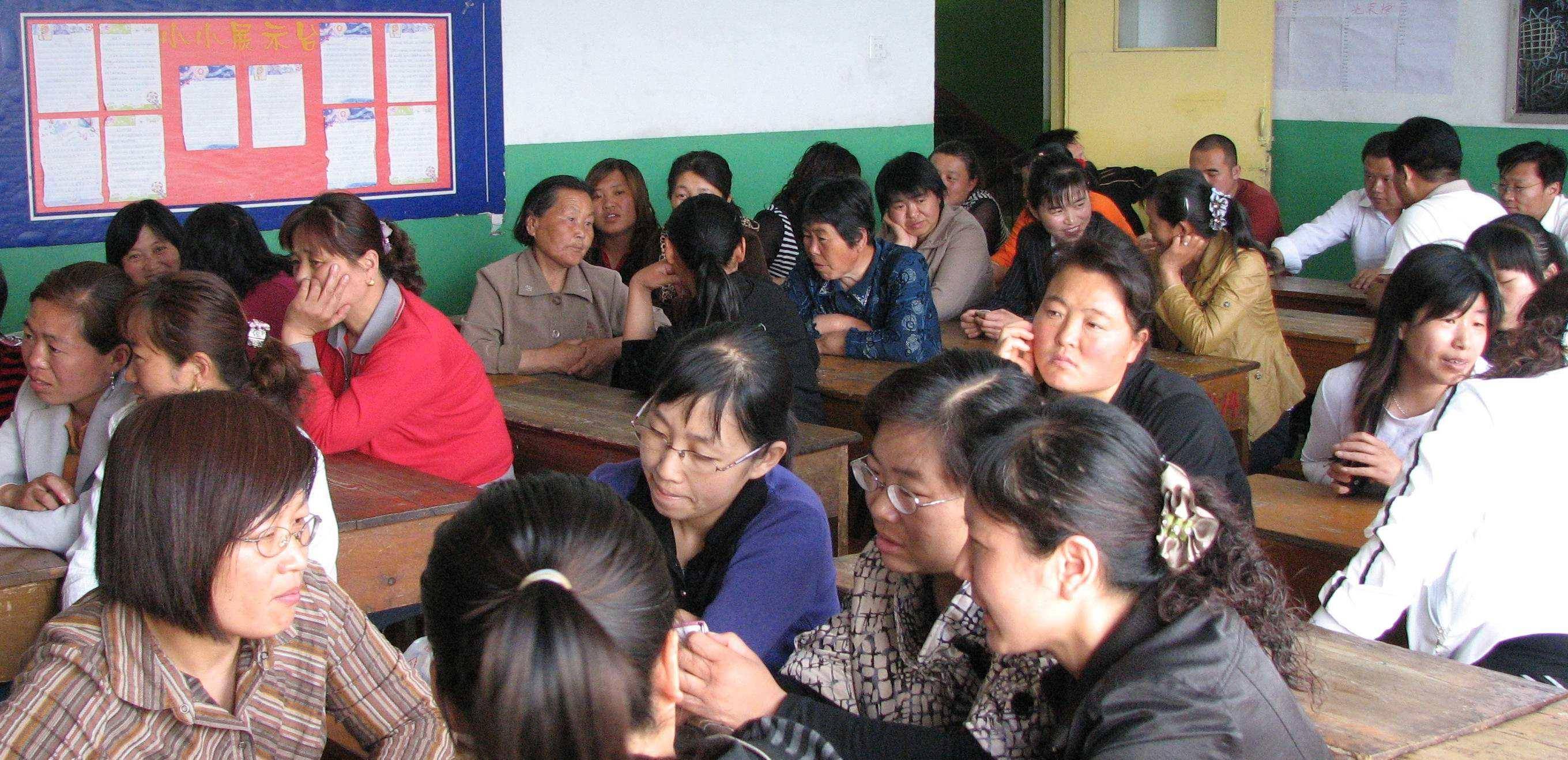 深圳网红女校长的人设崩塌史：抄遍网络，被揭发后有很多人同情她