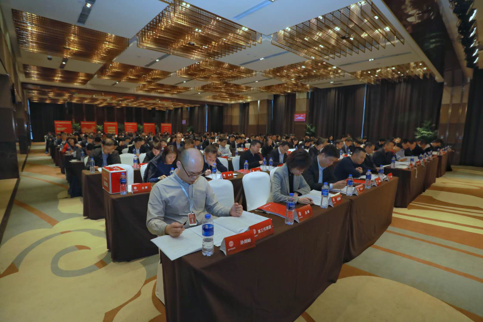 证券公司工作怎么样(进证券公司工作需要什么条件)